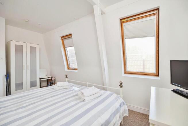 1 bed Flat for sale Image 8