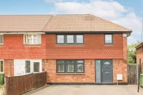 16, Bennetts Wood, Dorking RH5 5EU