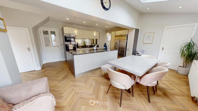 3 bed Detached for sale Image 6
