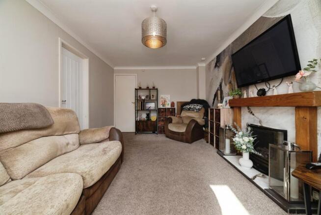 3 bed Detached for sale Image 4