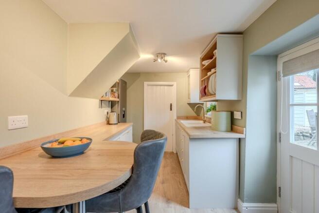 4 bed Cottage for sale Image 4