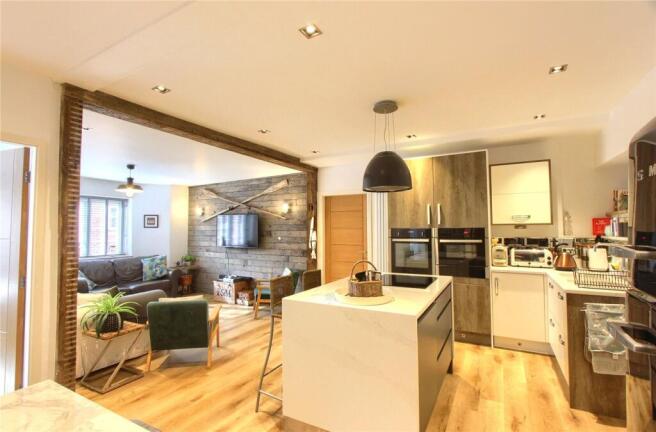 4 bed Apartment for sale in whitby
