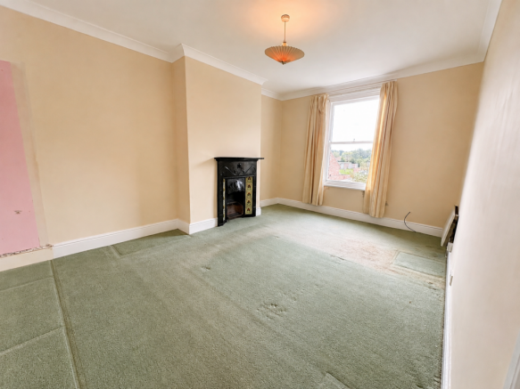 3 bed Semi-Detached for sale Image 5