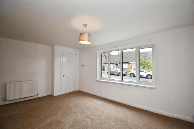 3 bed Semi-Detached for sale Image 6