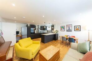 Flat 12, 142 Kellaway Court, Kellaway Avenue, Henleaze, Bristol BS6 7YP