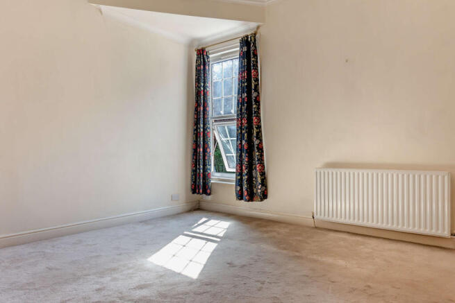 1 bed Ground Flat for sale Image 10