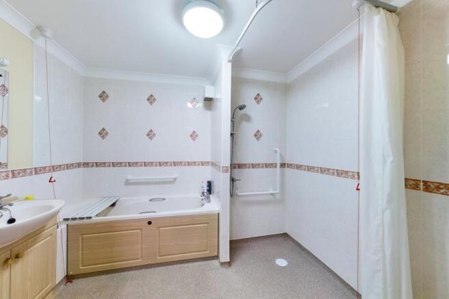 Photo 8