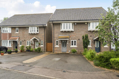 Farmers Place, Chalfont St. Peter, Gerrards Cross