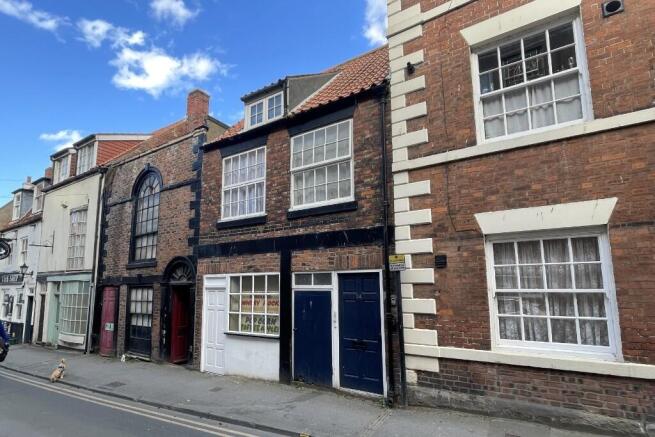 2 bed Flat for sale Image 12