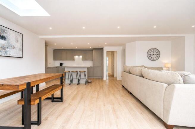 Haddon Drive, Pensby, Wirral photo 4