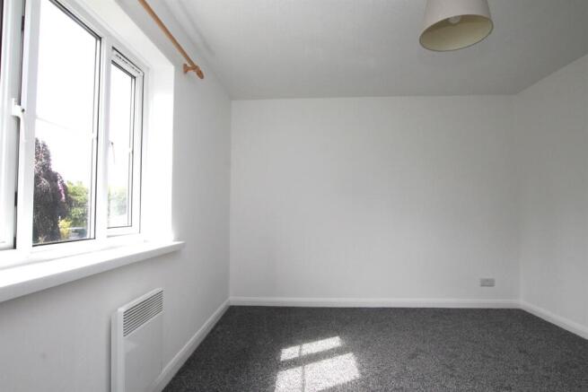 2 bed Apartment to rent Image 9