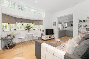 Flat 5, 229 Greystone Court, London Road North, Redhill RH1 3BN