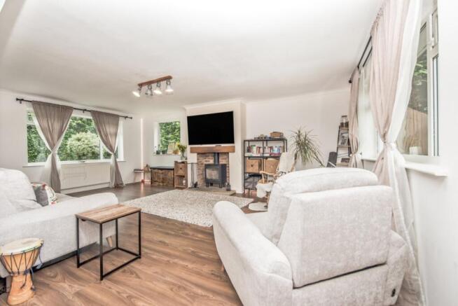 3 bed Detached for sale Image 4