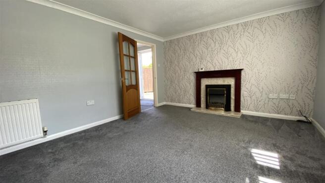 19 Callow - lounge.jpeg