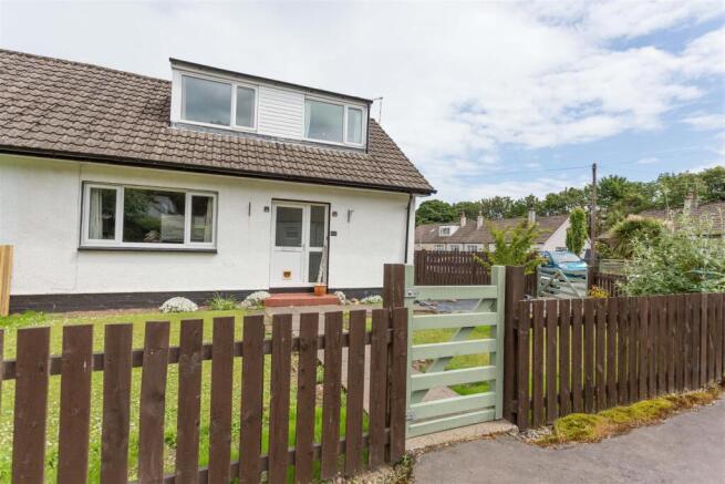 Front 32 Motnrose Terrace