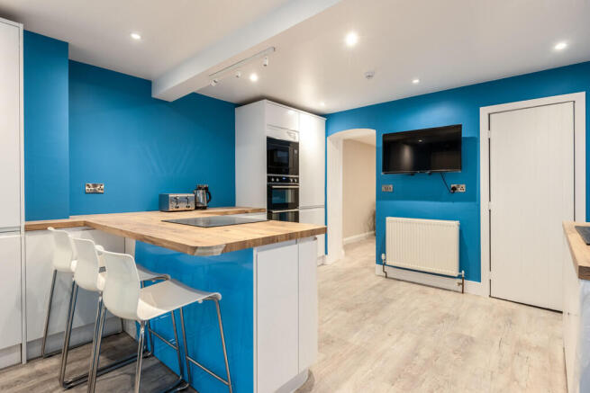 Kitchen 3.jpeg