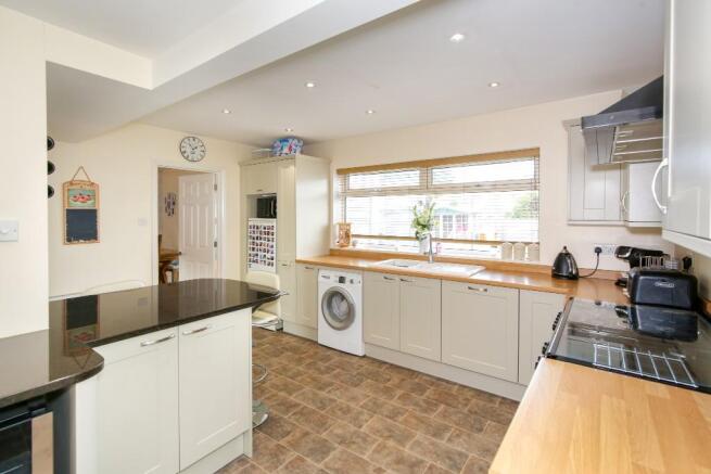 Kitchen/Breakfast Rm