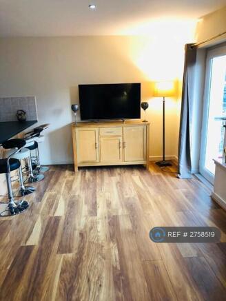 Living Room Pic 1
