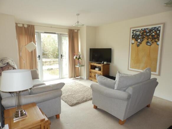 2 bed Flat to rent Image 4