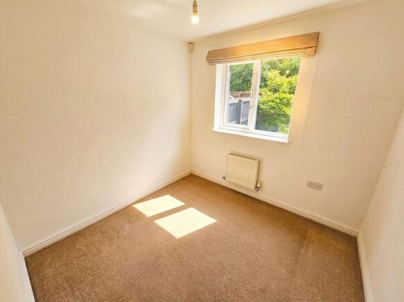 3 bed Town House to rent Image 12