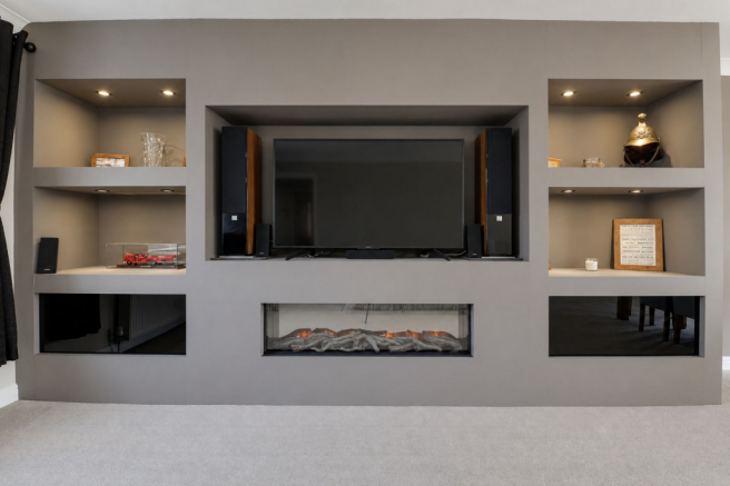 Spacious Main Lounge/Dining Room