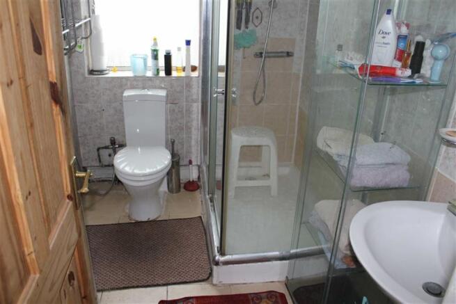 Shower/w.c. Combined