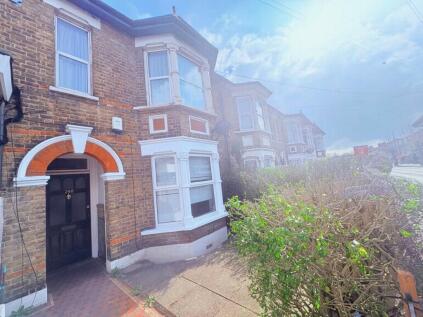 Turners Hill, Cheshunt, EN8