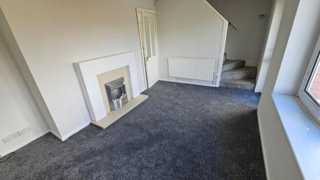 3 bed Semi-Detached to rent Image 4