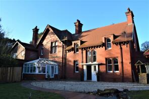 Southpark House, Southwood Road, Monkton KA9 1UP