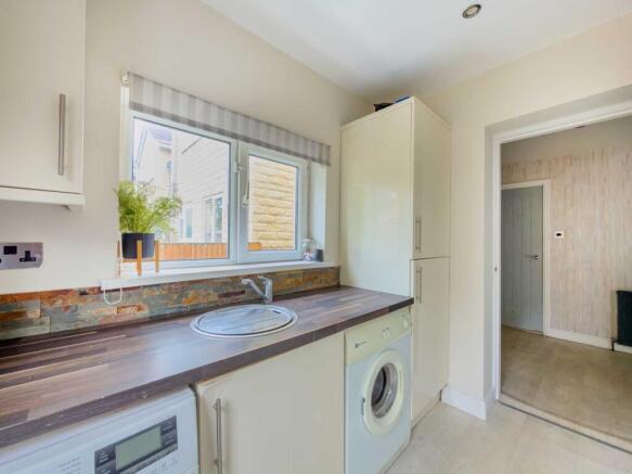 3 bed Detached for sale Image 8