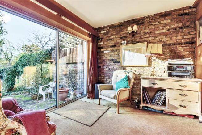 Summer Room:
