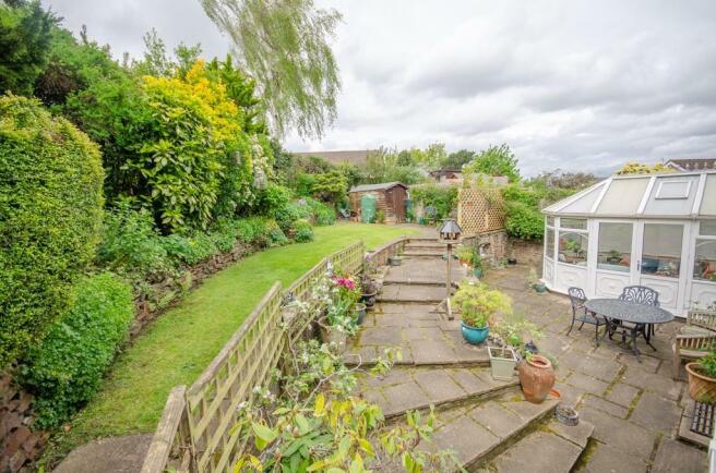 Rear garden pic 7.jpg