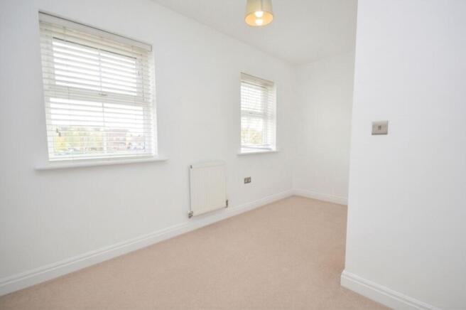 3 bed Terraced for sale Image 11