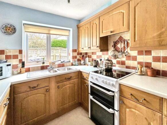 Fairfield Gardens, Honiton, Devon, EX14 - View 4