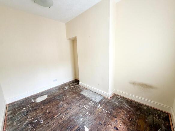 2 bed Terraced for sale Image 6