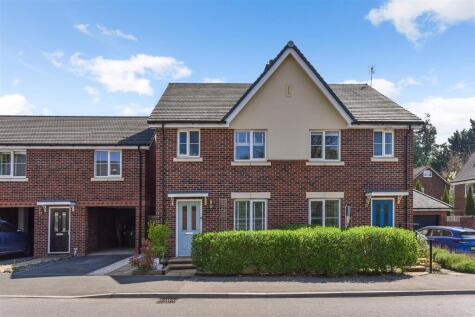 Lowsley Farm Drive, Liphook