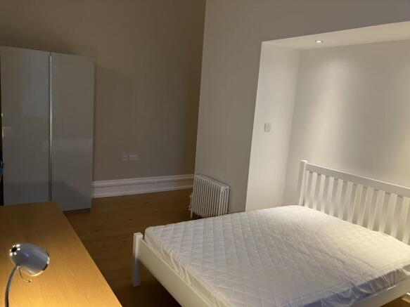 1 bed Apartment to rent Image 6