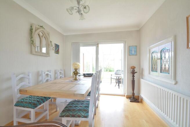 Lounge/Dining Room