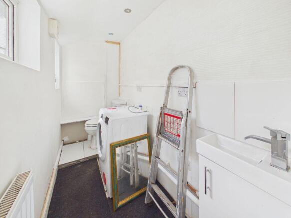 3 bed Terraced for sale Image 4