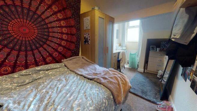 7 bed Terraced to rent Image 8