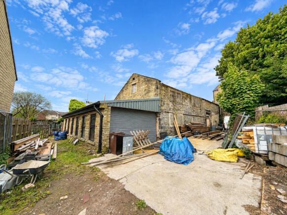 4 bed Detached for sale Image 10