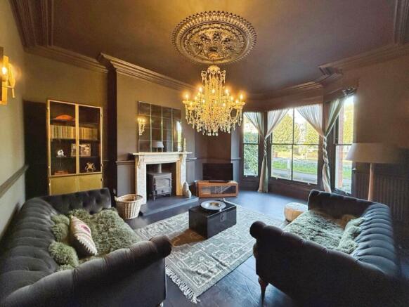 5 bed Terraced for sale Image 2