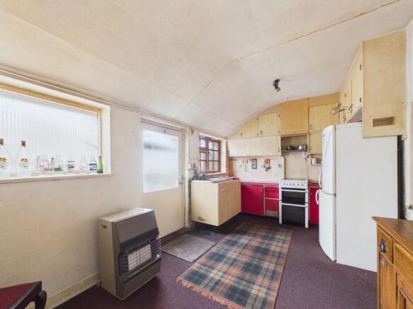 2 bed Semi-Detached for sale Image 9