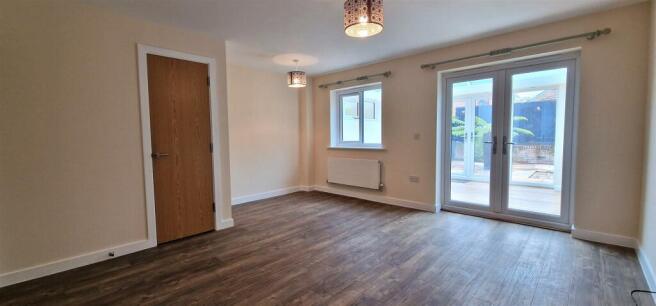 SITTING ROOM.jpg