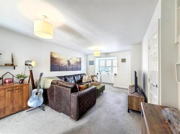 3 bed House for sale Image 4