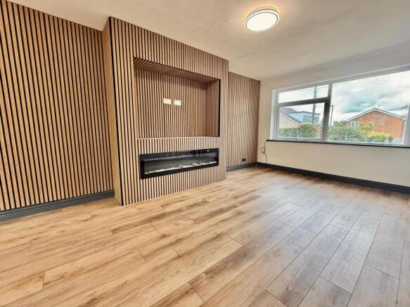 4 bed Detached to rent Image 4