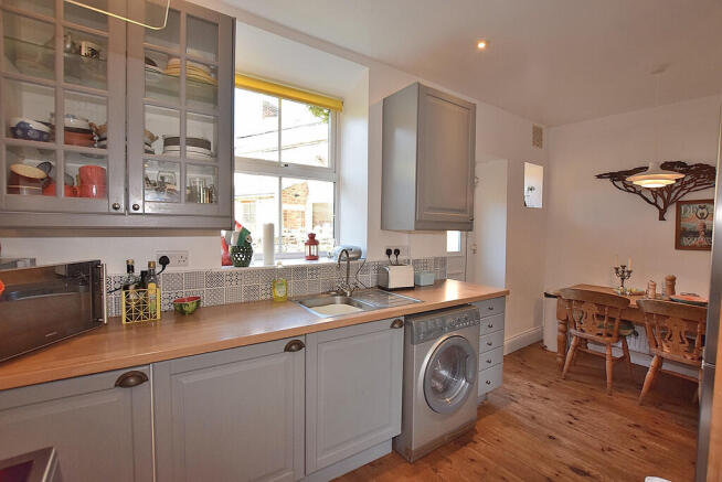 3 bed Terraced for sale Image 7