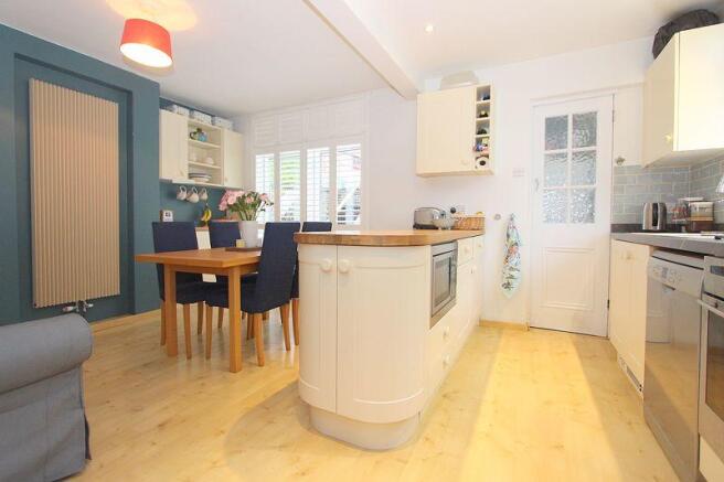 Kitchen/dining...