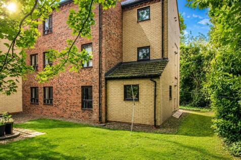 Woodlands Village, Wakefield
