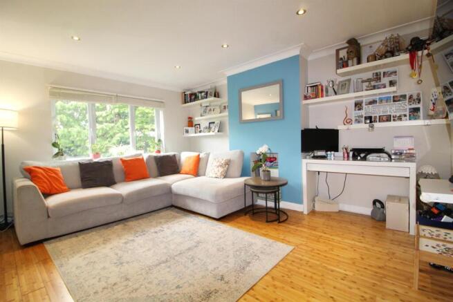 Living room e.jpg